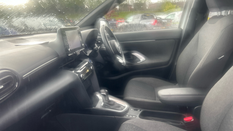Toyota Yaris Cross 1.5 Hybrid Design 5dr CVT Hybrid Estate